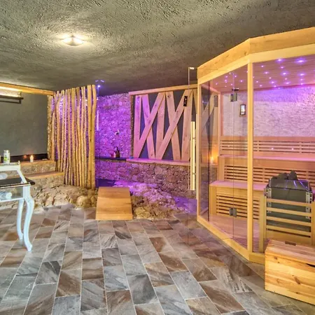 Maore Luxury & Πανσιόν 4*