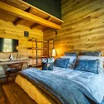 Maore Luxury & 4*