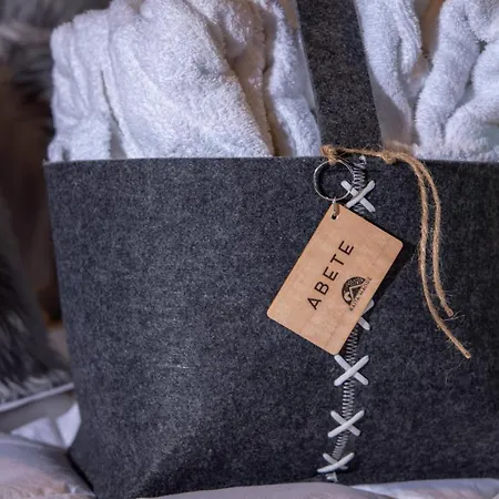Maore Luxury & * Laconi